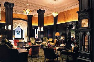 Algonquin Hotel lobby