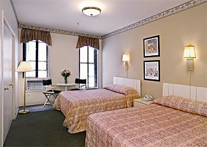 Broadway Inn double room