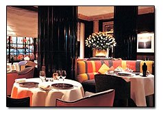 St Regis Club dining